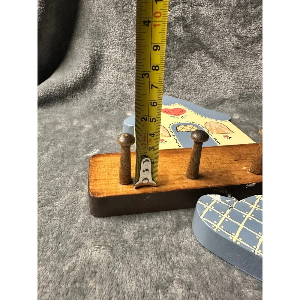 Vintage Wooden Hand painted Country Cottage Key Rack House w Peg & Hearts